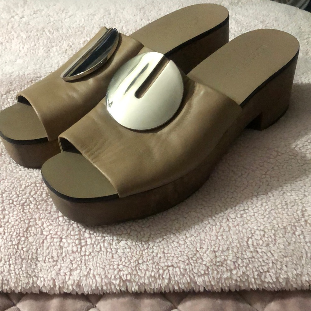 Stylish Tan Platform Sandals